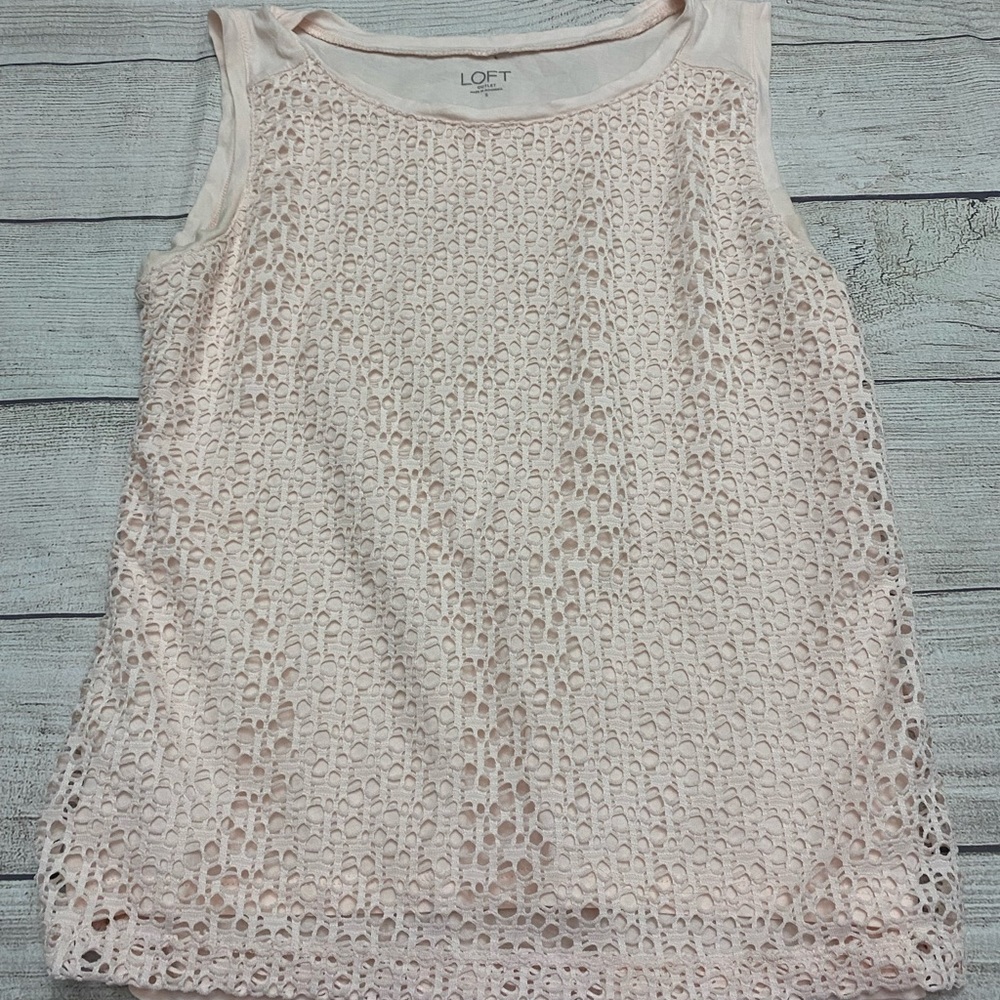 Ann Taylor Loft Outlet Pink Sleeveless Blouse Size Small.